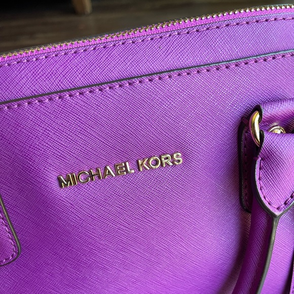 Michael kors bag,  saffiano in pomegranate - Picture 3 of 7